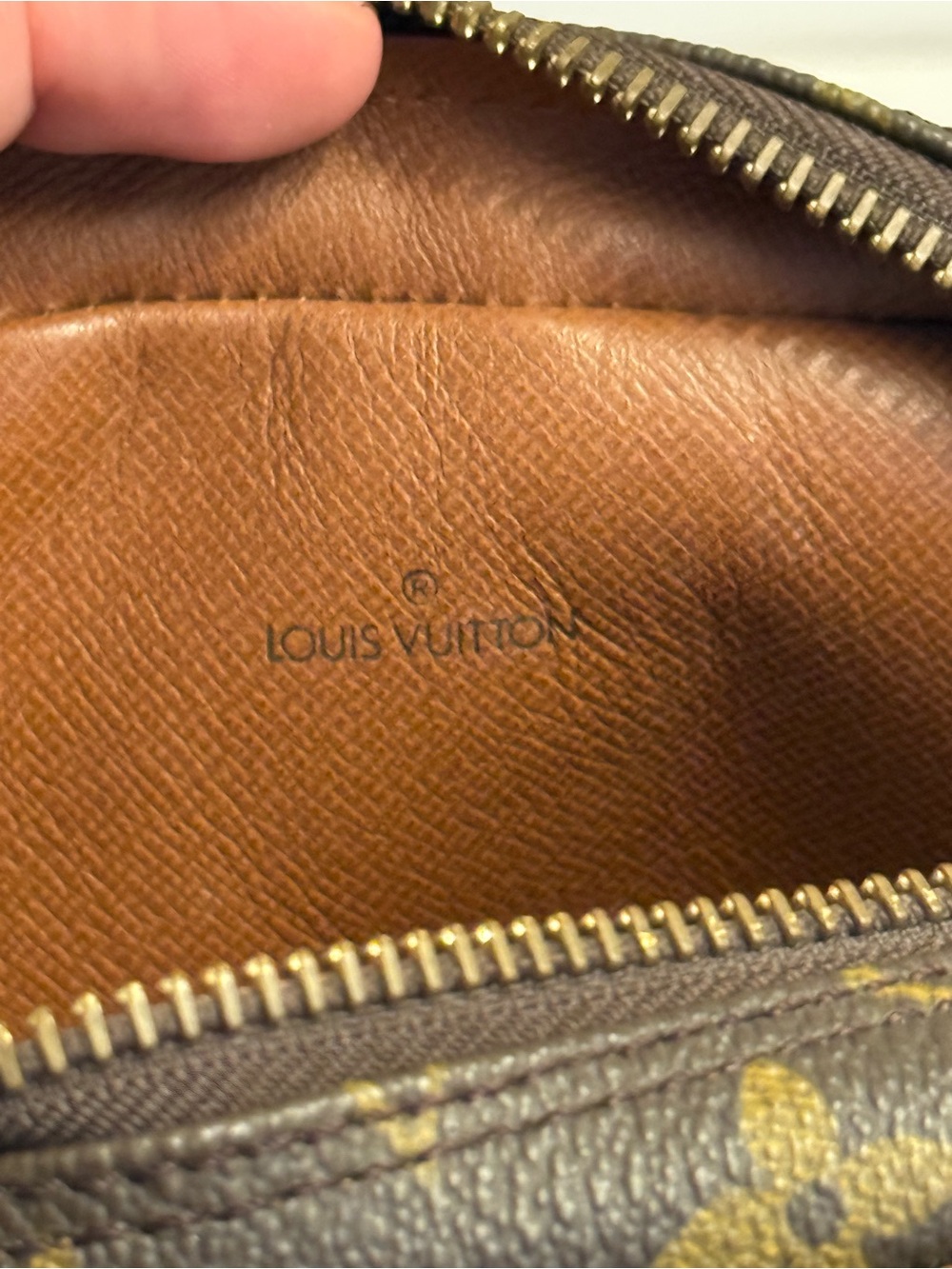Louis Vuitton Amazone Monogram Crossbody bag 🌟 - Picture 12 of 17